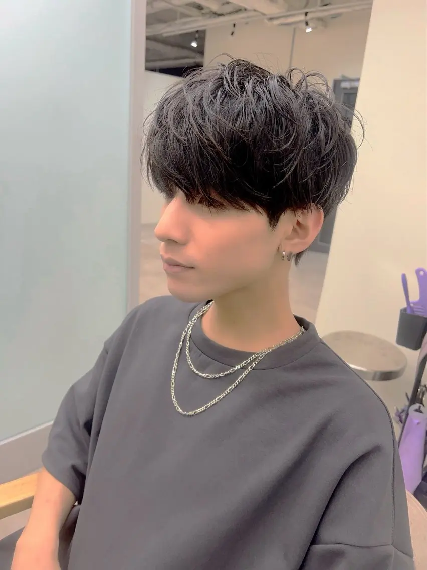 メンズ マッシュ メンズ レイヤー ウルフ 弓木啓輔のヘアスタイル