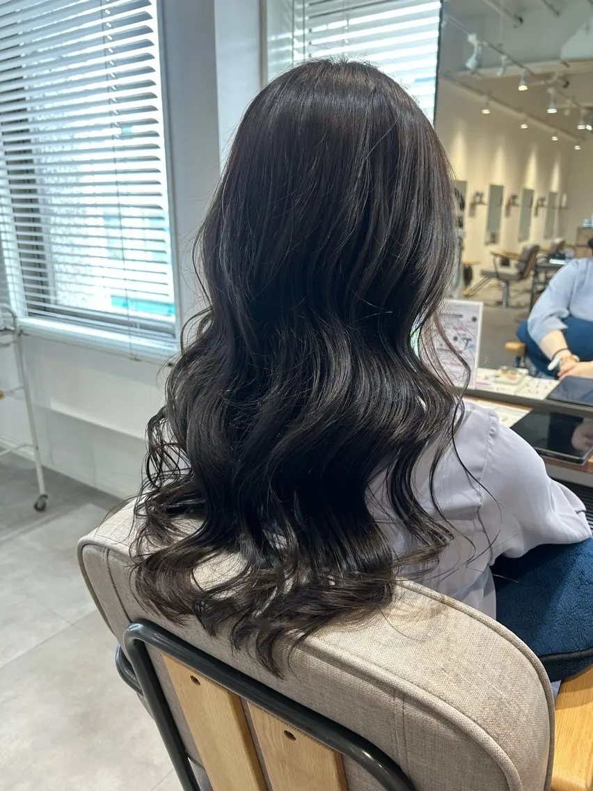 ロング カラー 相良 若奈のヘアスタイル
