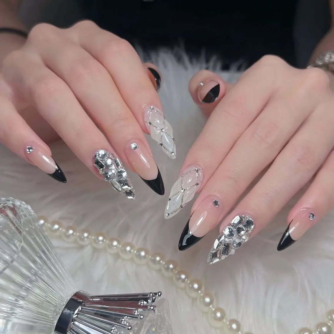 ネイル オーロラネイル 長さ出し フラッシュネイル フレンチネイル ジェルネイル ハンドネイル Amee Nail Salonのネイルデザイン