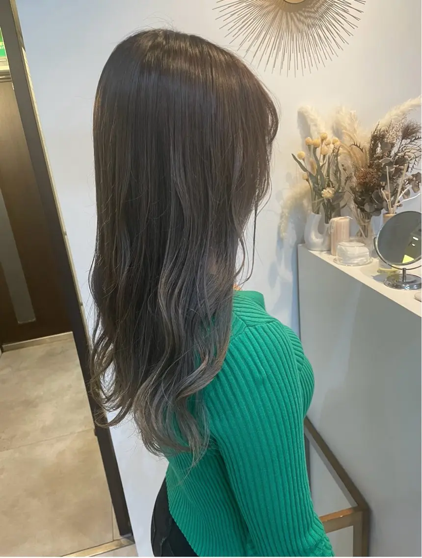 ロング カラー 中村 あやかのヘアスタイル