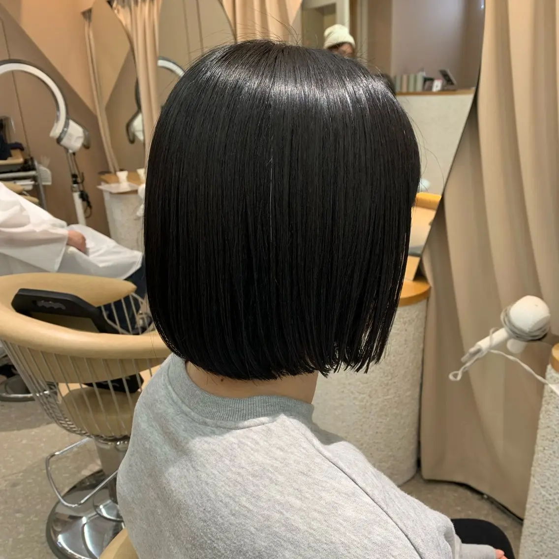 【うる艶ストレート】カット+髪質改善ストレート+4ステップトリートメントの写真