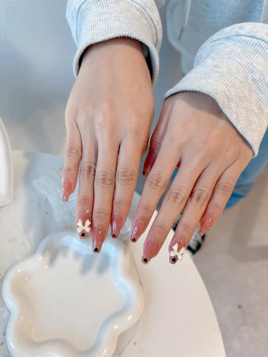 ネイル 持ち込み リボン ハンドネイル Vante nanamiのネイルデザイン