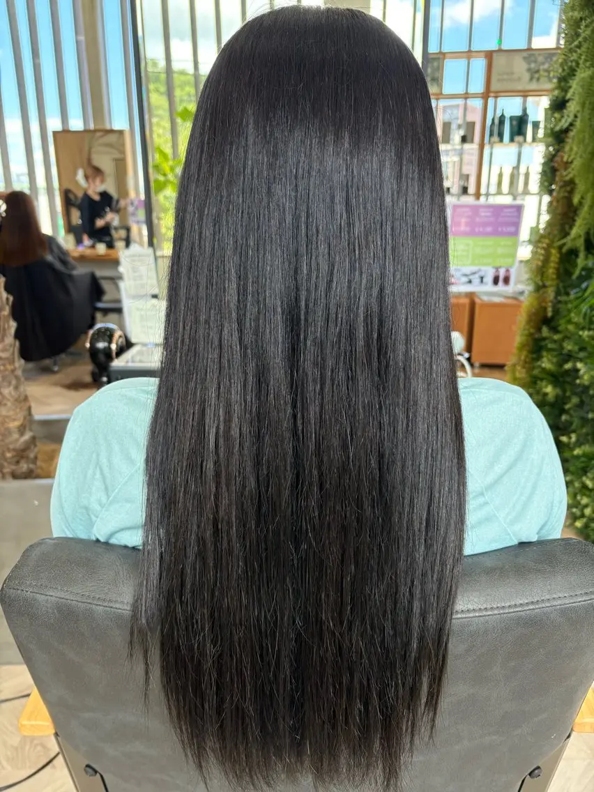 ロング ヘアカラー トリートメント 宮崎 瑠梨のヘアスタイル