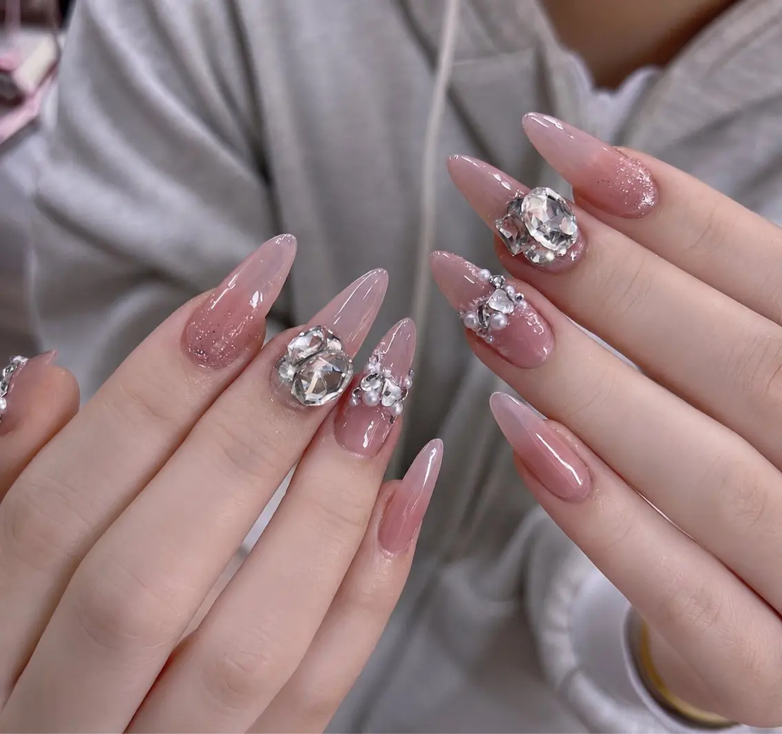 ネイル ハンドネイル Mika Nails 心斎橋のネイルデザイン