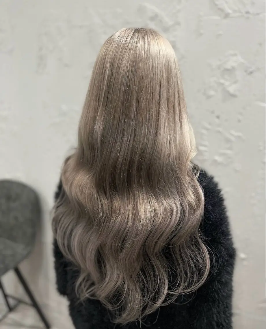 ロング カラー グレージュ ハイトーンカラー エクステ ロング ヘアカラー エクステ Fi-Ne原宿店店長 プルエクNANAMIのヘアスタイル