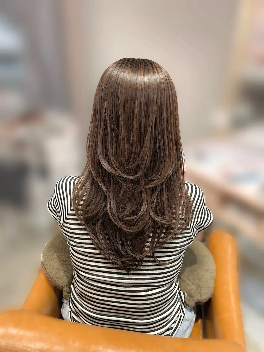 ロング ハイレイヤー レイヤーカット カット 髪質改善／ハイトーン カラー AYAKAのヘアスタイル
