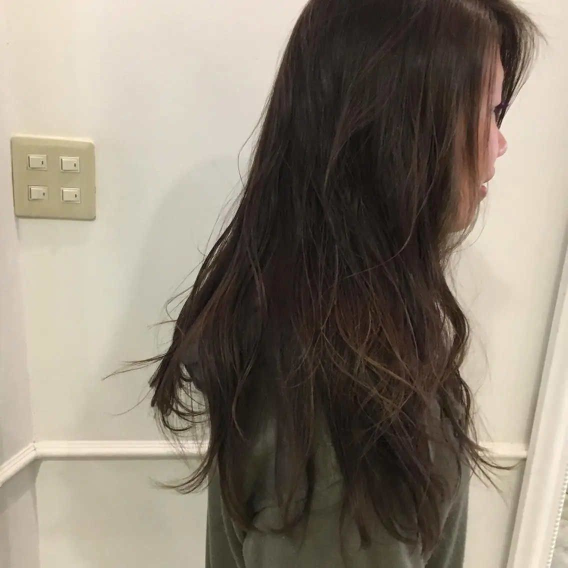 ロング カラー カット ヘアカラー 相川 愛実のヘアスタイル