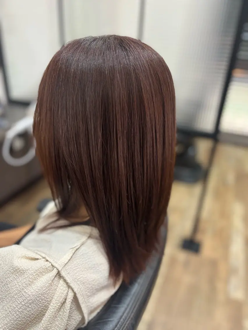 カラー 石川 菜緒のヘアスタイル