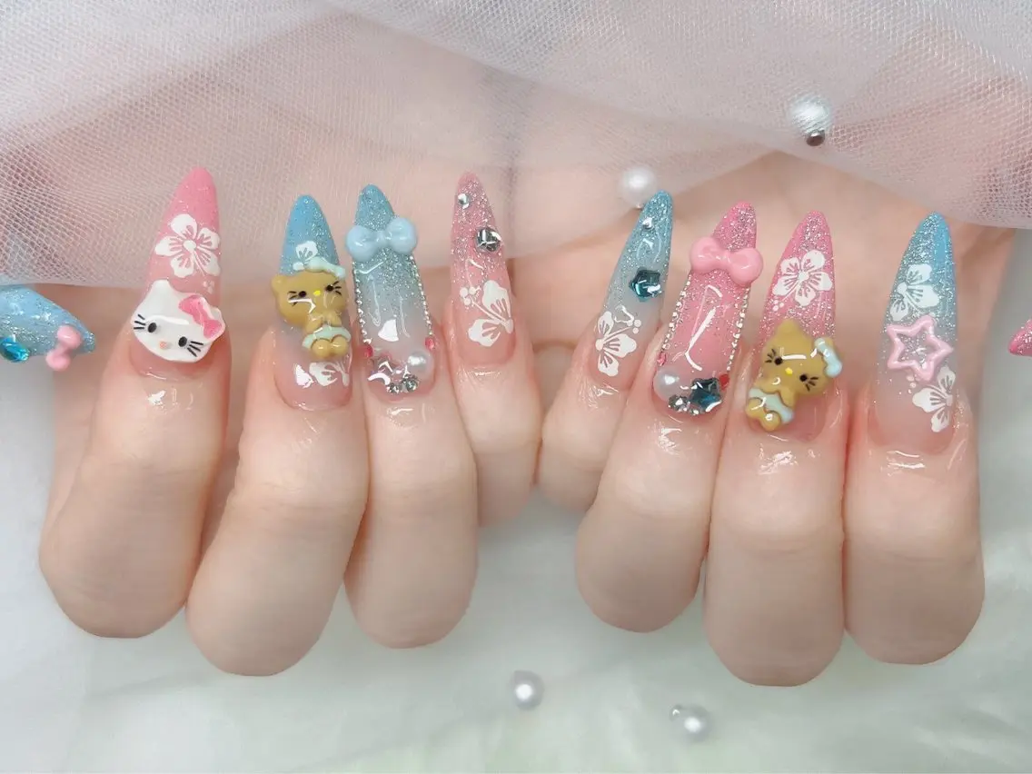ネイル ブルー チークネイル ドット フレンチネイル ジェルネイル ハンドネイル Kei Nail 長さ出し 付け放題のネイルデザイン