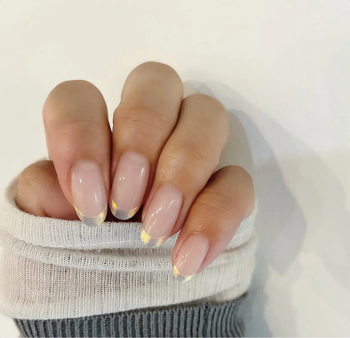 ネイル オーロラネイル フレンチネイル ミラーネイル HANA /NOEM nailsalonのネイルデザイン