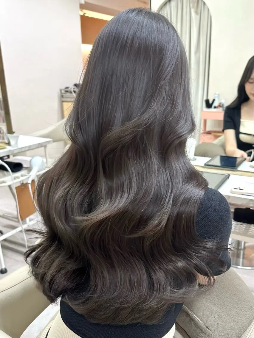 ロング カラー ベージュカラー レイヤーカット ヘアカラー トリートメント 韓国ヘア🦢🖤 Sayumiのヘアスタイル
