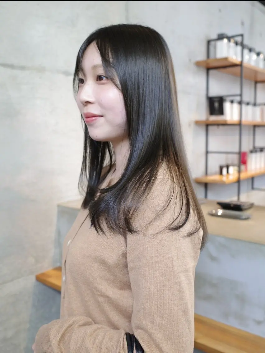 ミディアム ミディアムレイヤー 顔まわりレイヤー レイヤーカット 小顔カット カット 葉 /レイヤーカットのヘアスタイル
