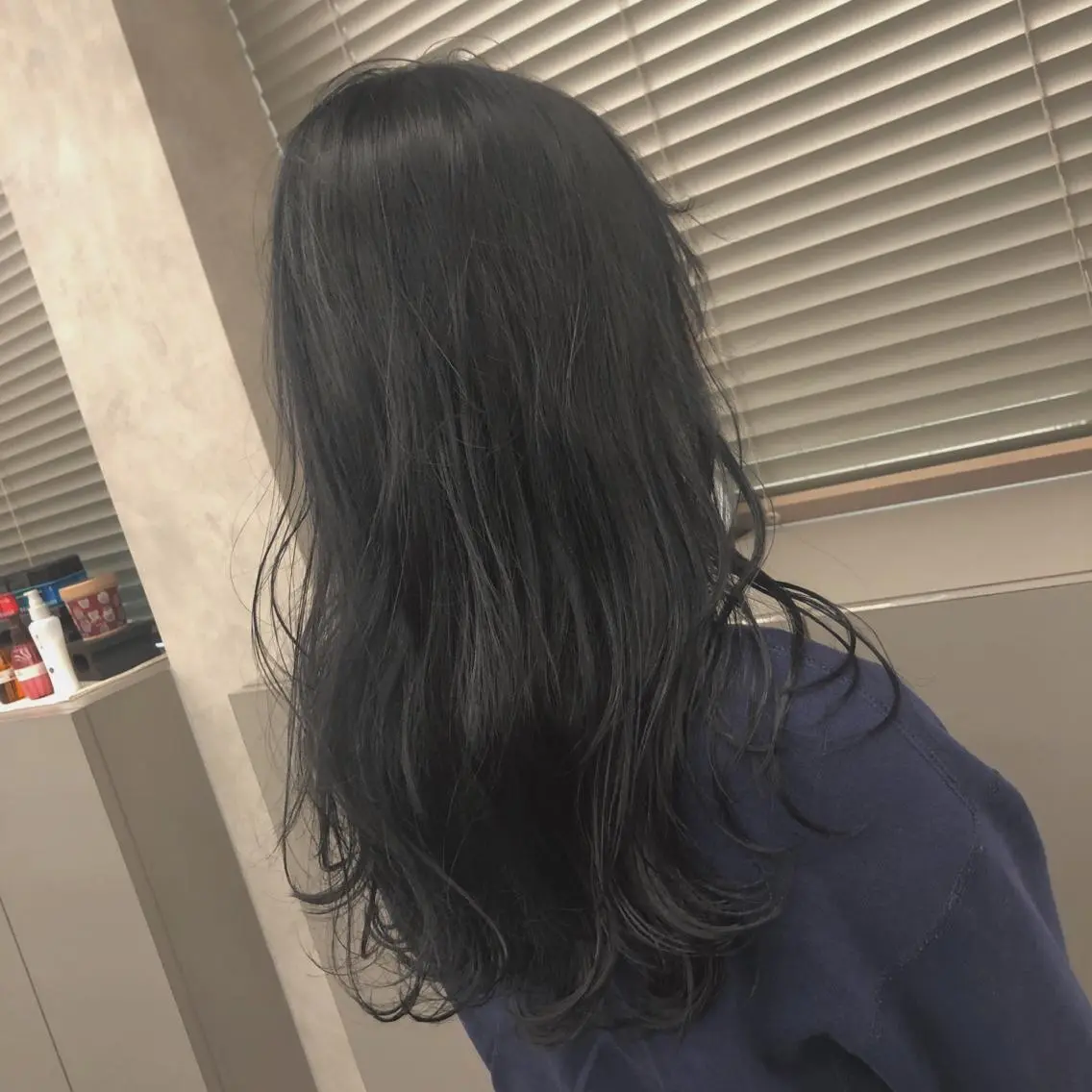 ロング カラー ヘアアレンジ ダークグレー 美髪矯正/透明感カラ ー🫧YUUKI🫧のヘアスタイル