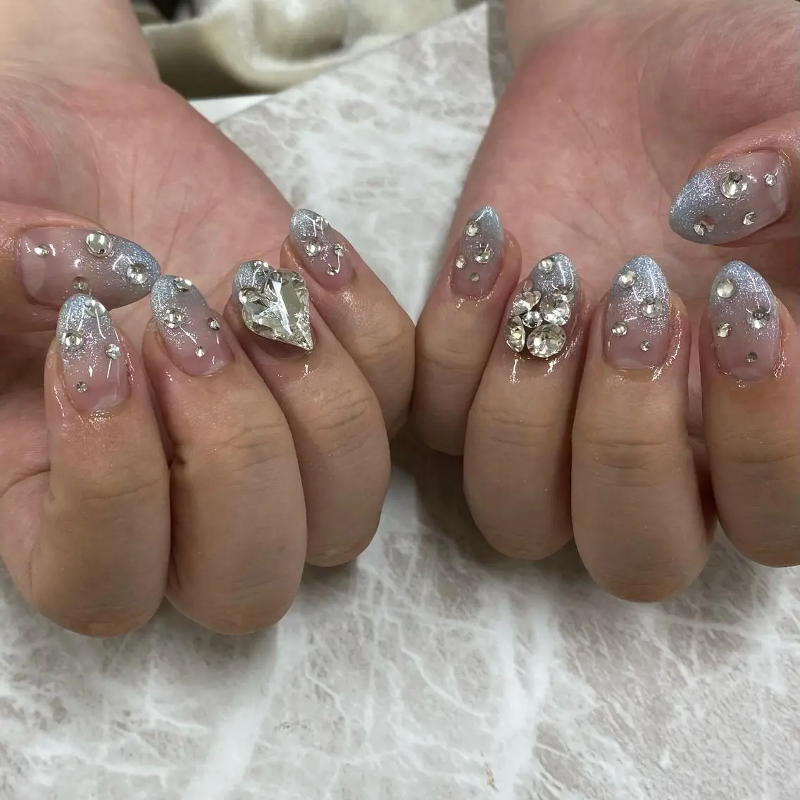 ネイル グラデーション ストーンネイル LiTA. marinaのネイルデザイン