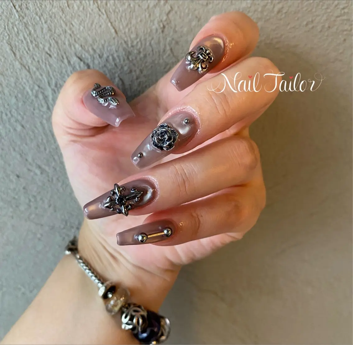 ネイル マグネットネイル ピンク シルバー ハンドネイル NailTailor ネイルテイラーのネイルデザイン