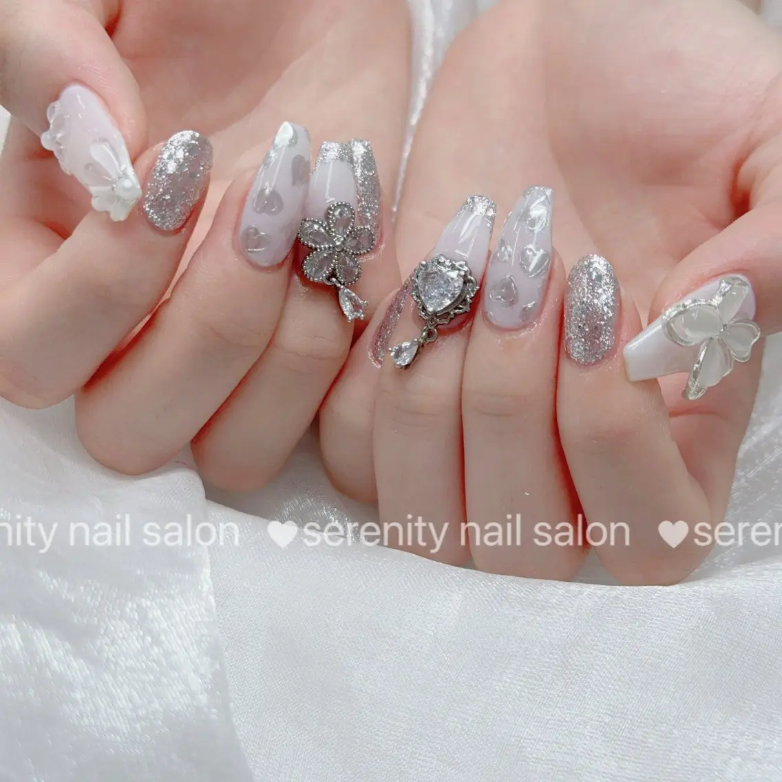 ネイル チークネイル 長さ出し フレンチネイル ジェルネイル キラキラネイル ハンドネイル ハンドケア ✨Serenity Nail salonのネイルデザイン