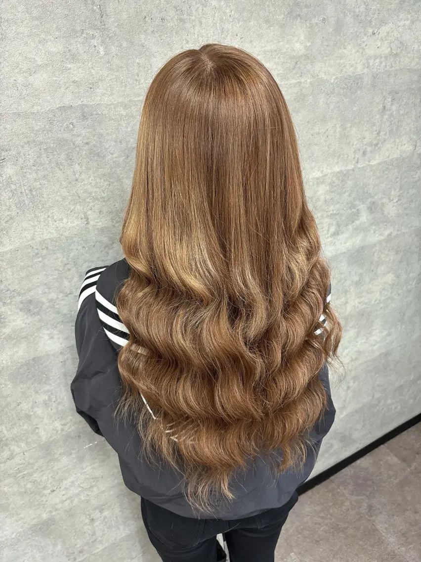 ロング ヘアカラー エクステ 外れにくいエク💚 EST梅田TAKIのヘアスタイル