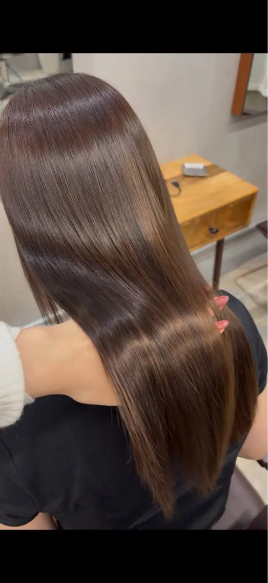ロング 内宮 葵のヘアスタイル