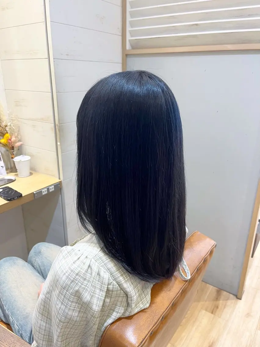 カラー 黒髪 ブルーカラー ブルーブラック ヘアカラー ☁️艶カラー☁️田邉 栞璃のヘアスタイル