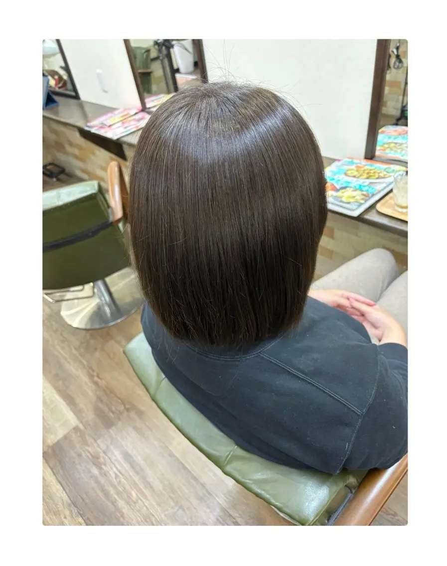 ミディアム カラー ヘアカラー 安松 莉那のヘアスタイル