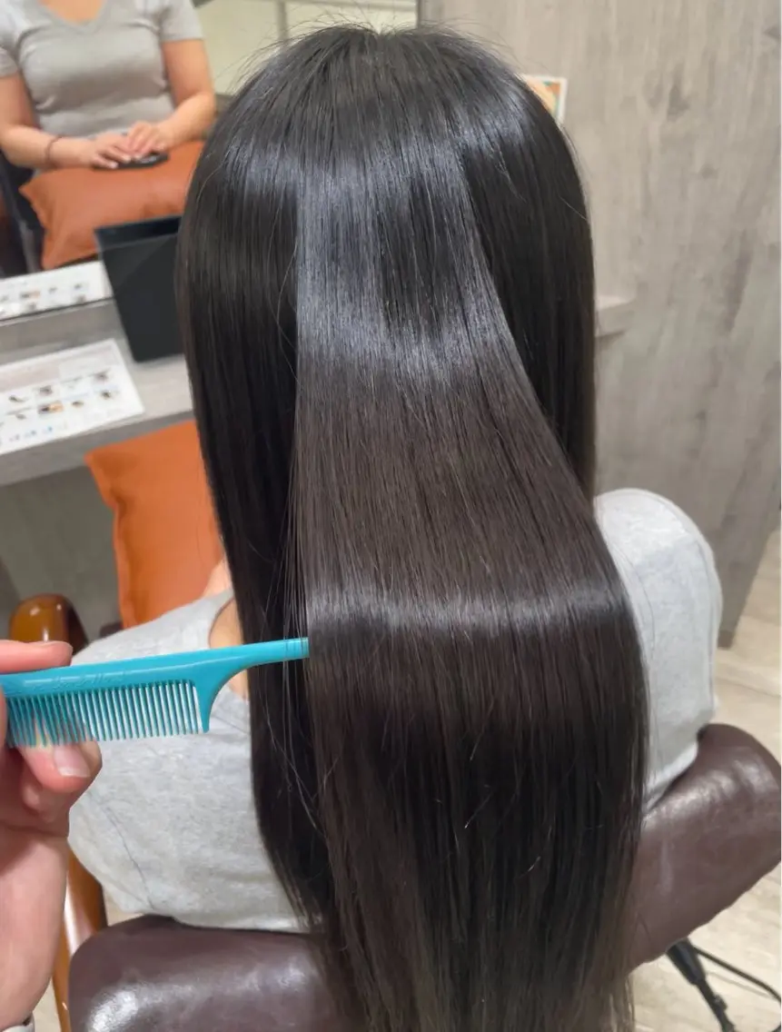セミロング ホソダ ルミのヘアスタイル