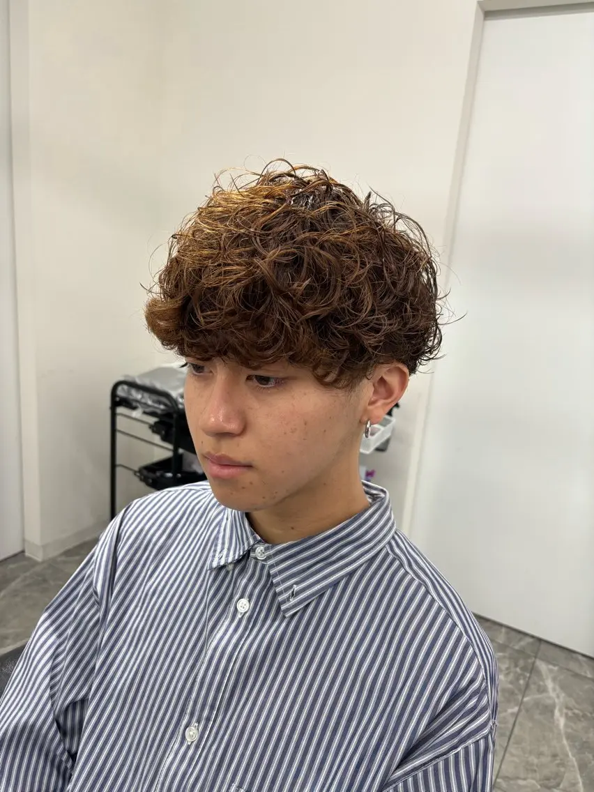 パーマ メンズ カット パーマ トリートメント メンズスタイリスト✨ 助川龍哉のヘアスタイル