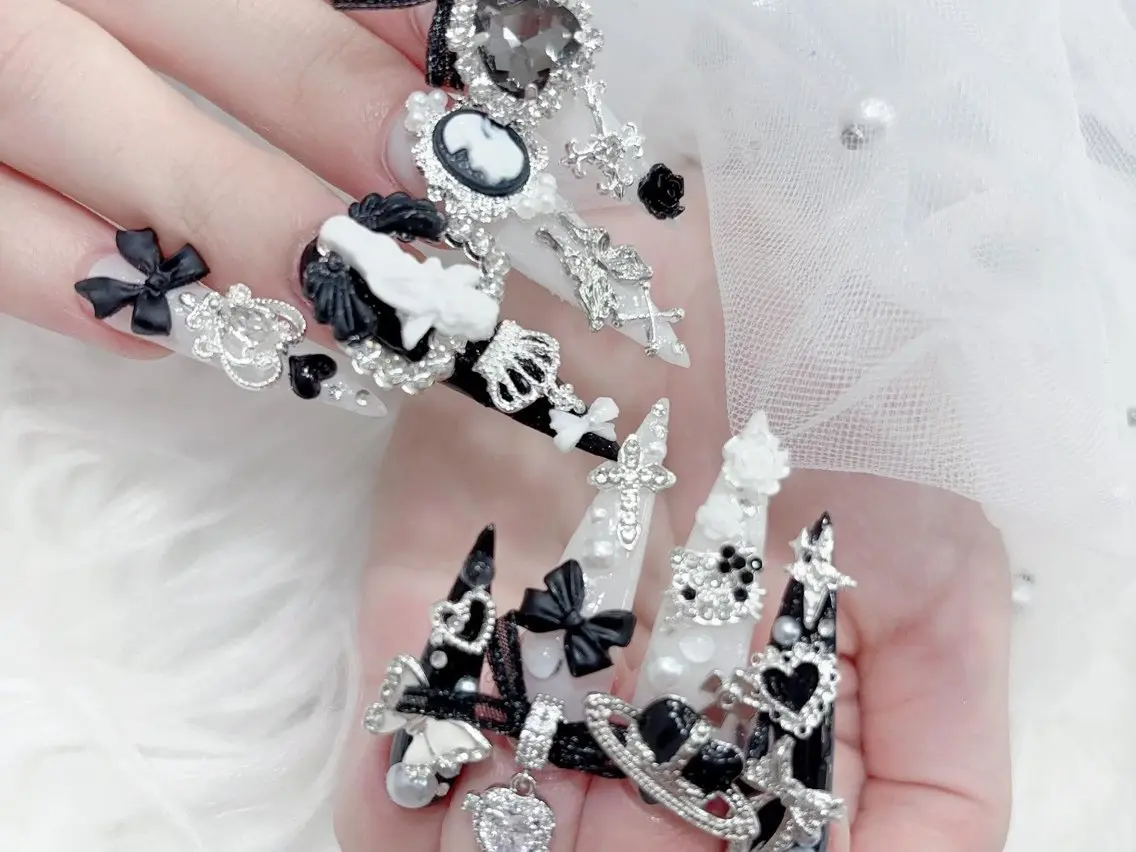 ネイル 長さ出し 韓国ネイル スカルプネイル ワンホンネイル ハンドネイル ハンドケア Akira✨ nailのネイルデザイン