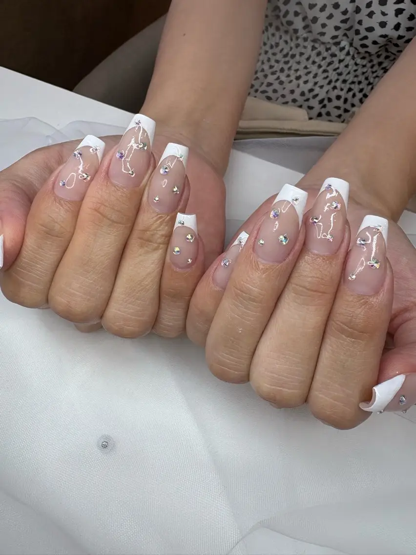 ネイル アートネイル フレンチネイル atelier7. yukiのネイルデザイン