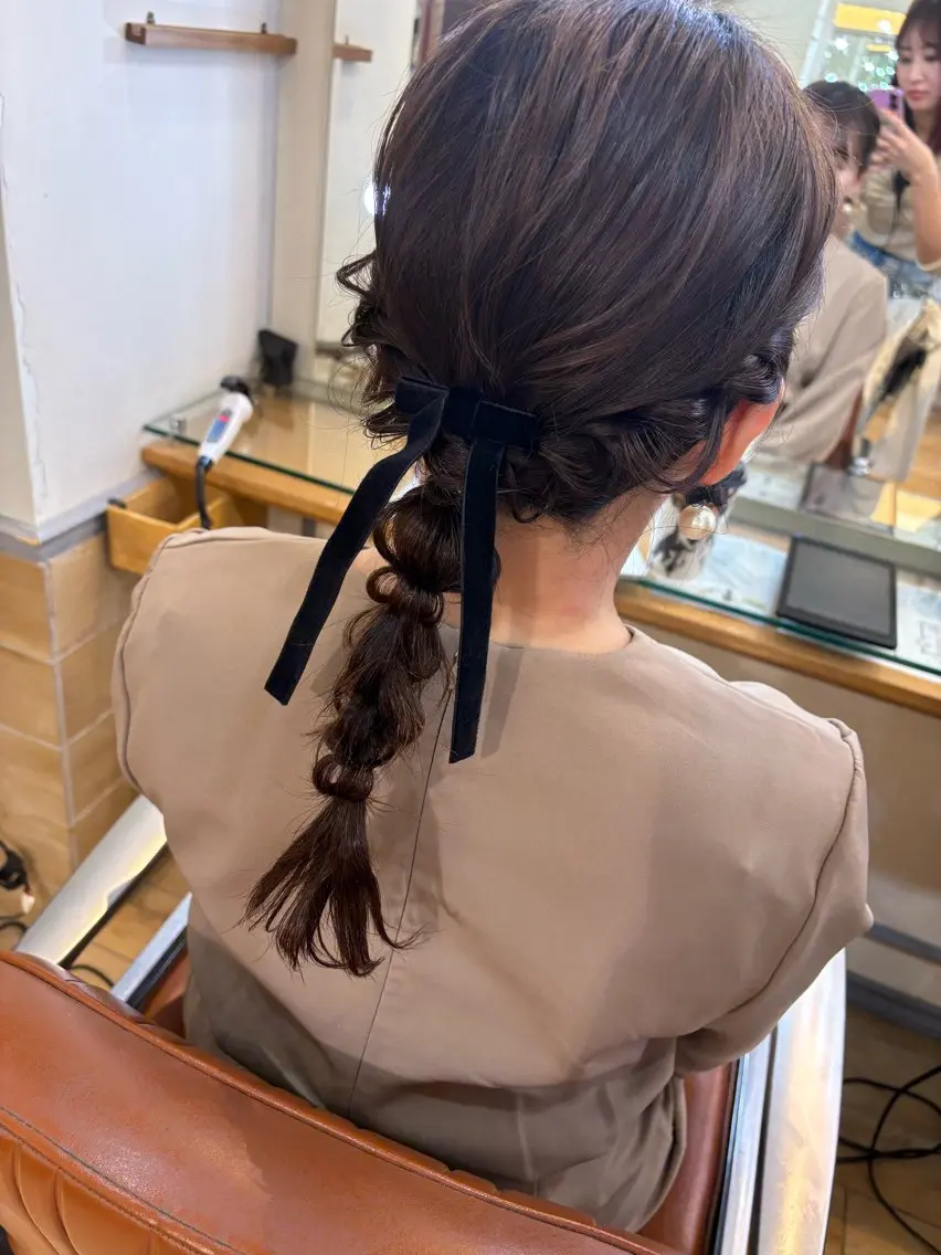 セミロング ヘアアレンジ 韓国ヘアー🇰🇷 MIWAのヘアスタイル