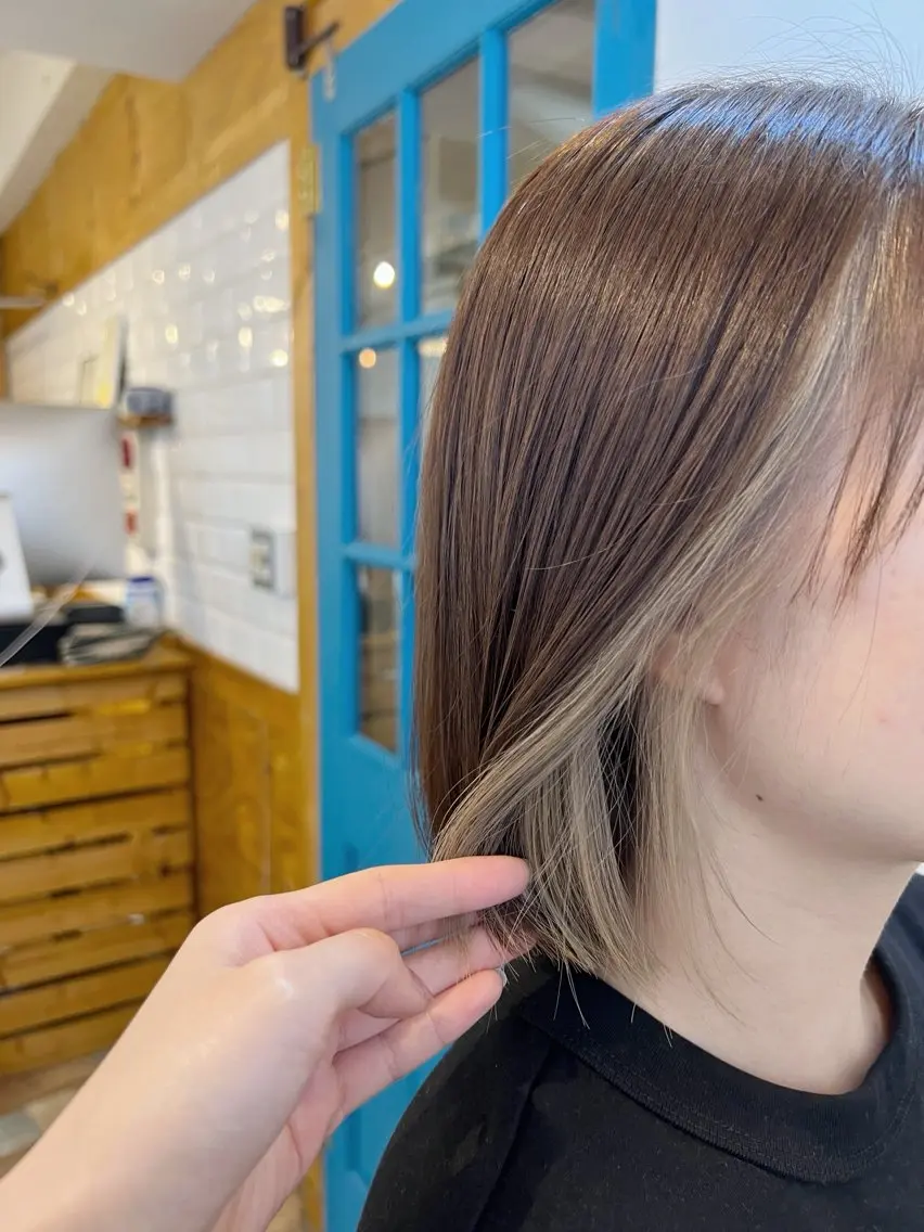 ショート カラー デザインカラー イヤリングカラー ハイライトカラー ボブ 顔周りカット カット ヘアカラー トリートメント KANA/ボブ/ インナーカラー/艶髪のヘアスタイル