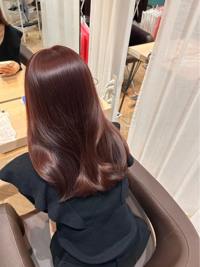 セミロング くびれヘア 西野 麻瑚のヘアスタイル