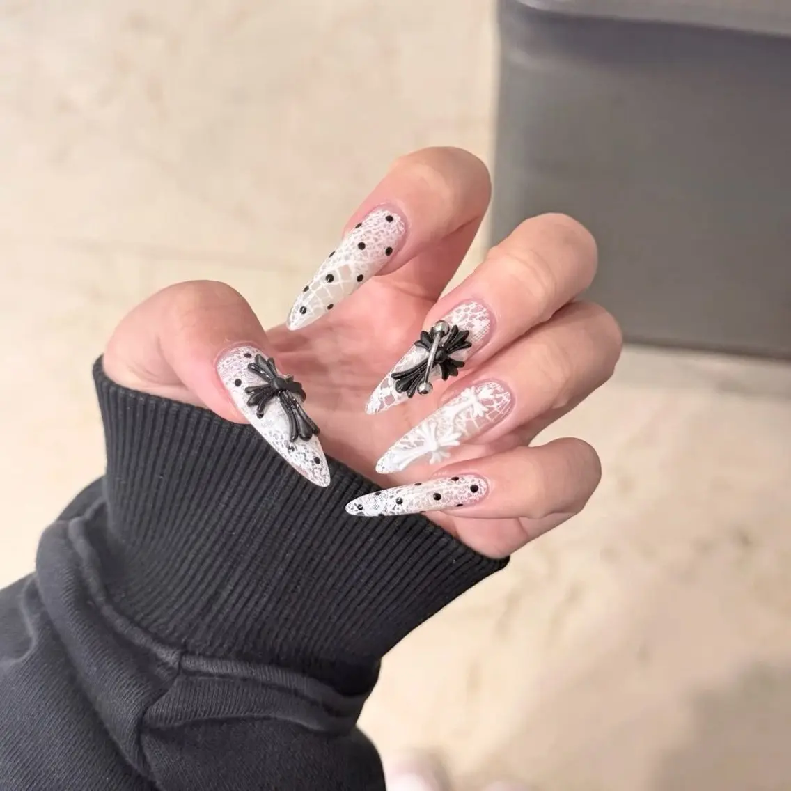 ネイル フレンチネイル キラキラネイル 韓国ネイル シンプルネイル ワンホンネイル ハンドネイル MEI Nailのネイルデザイン