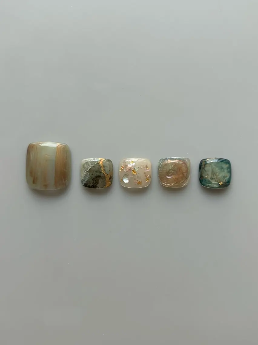 ネイル フットネイル née RINAのネイルデザイン