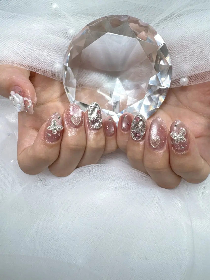 ネイル アートネイル チークネイル ドット フットネイル フレンチネイル ハンドネイル Queeens nailのネイルデザイン