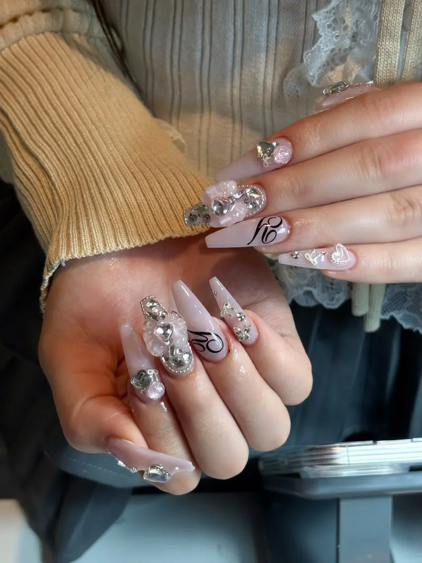ネイル ジェルネイル ロングネイル マグネットネイル 持ち込み パラジェル ハンドネイル Sully Nail  Labのネイルデザイン