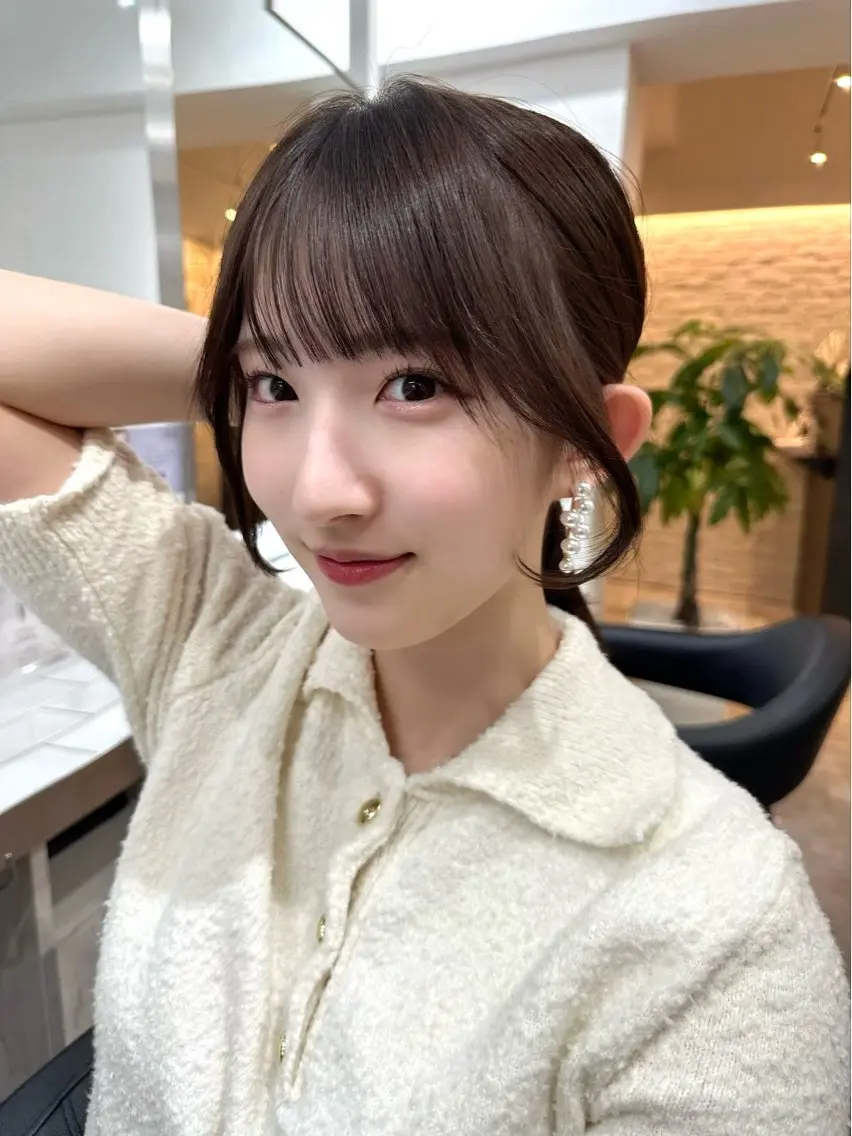 セミロング カラー ミディアムレイヤー 添田晃基のヘアスタイル