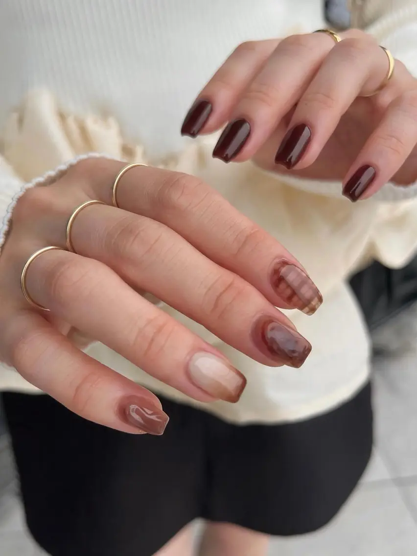 ネイル ボルドー ニュアンスネイル ハンドネイル nailstudio eviz新宿店のネイルデザイン