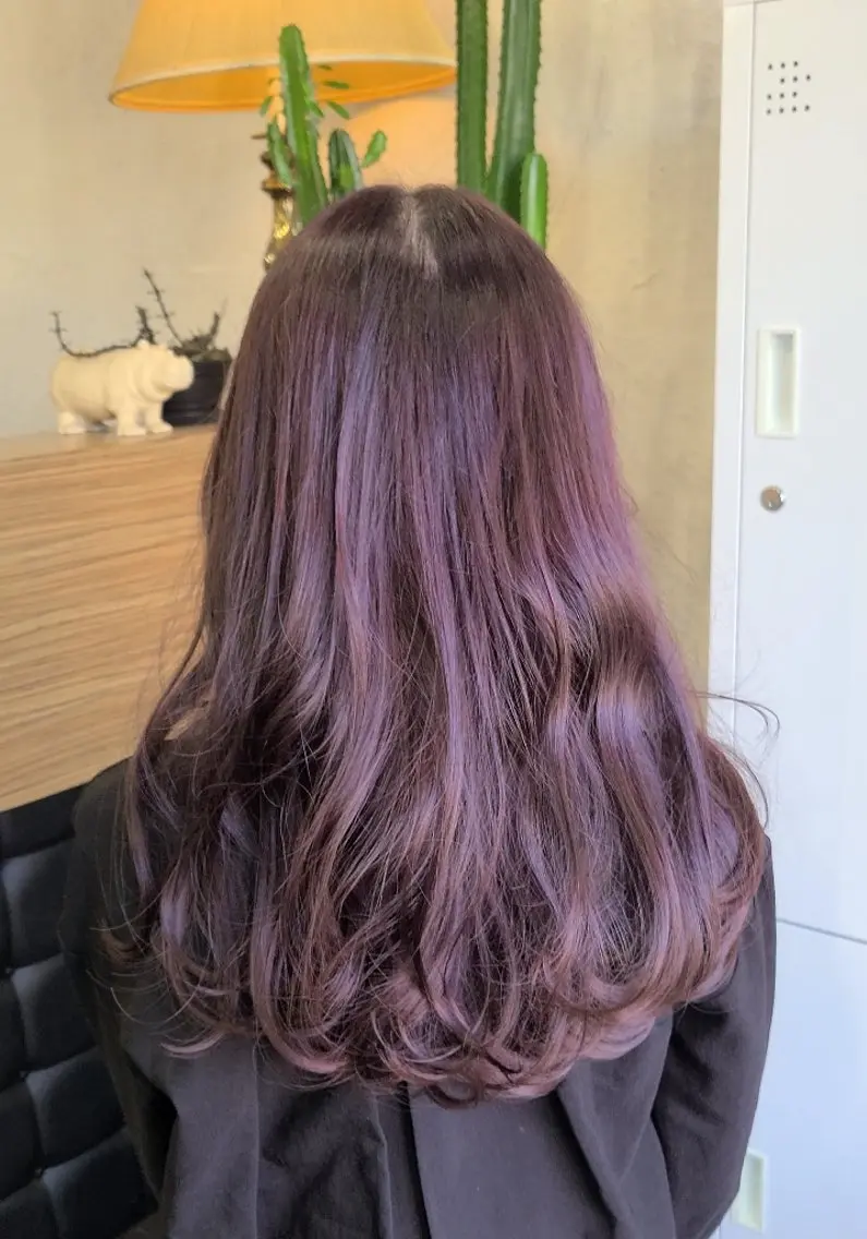 ロング カラー ブラウンカラー ローズカラー ローズブラウン Colores Ryuのヘアスタイル