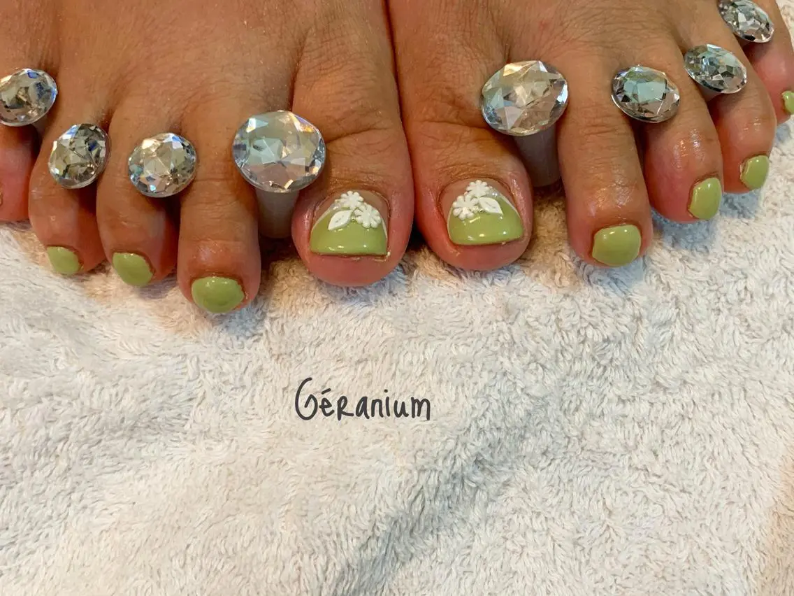 ネイル フラワーネイル ハンドネイル GéRanium Harukaのネイルデザイン