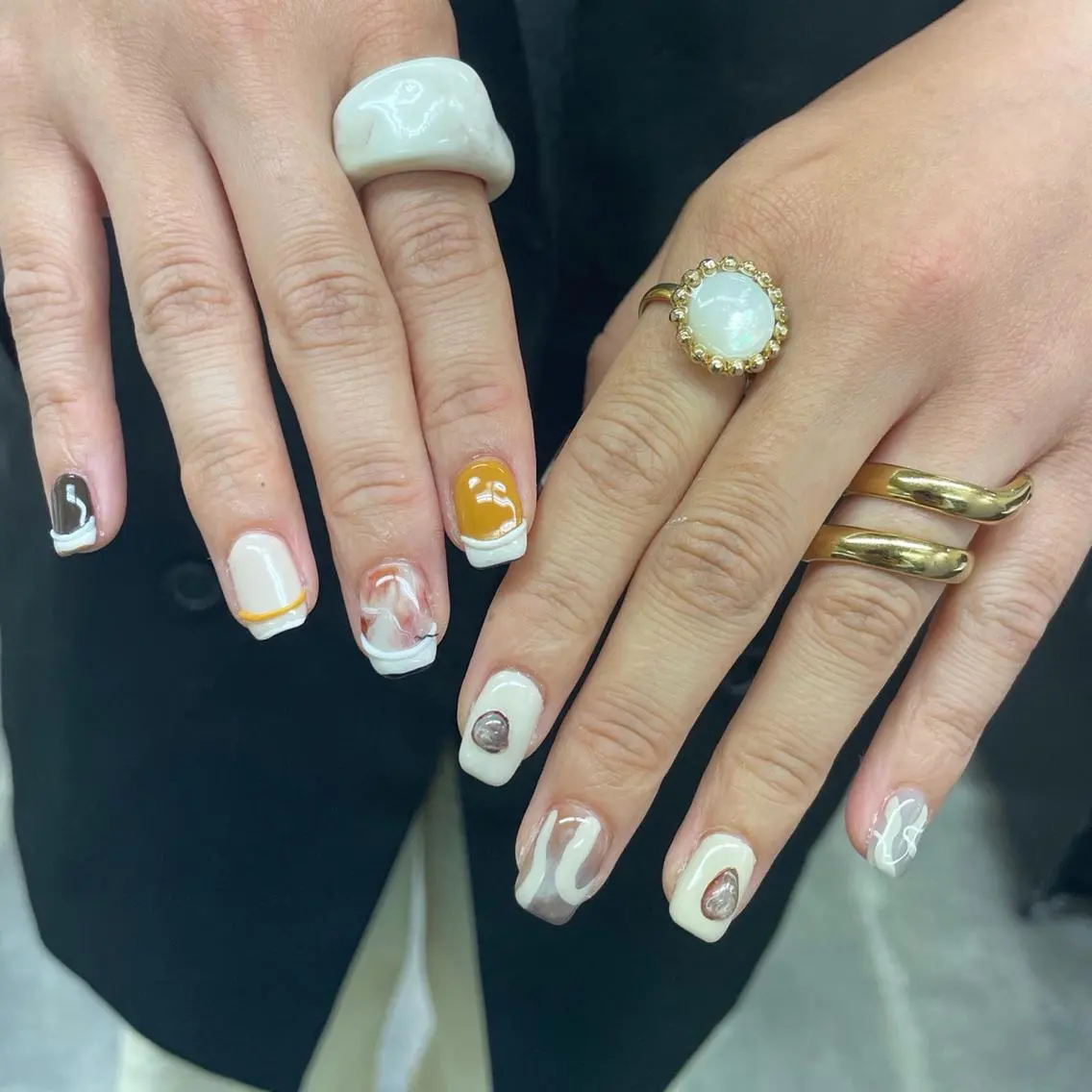 ネイル マグネットネイル ぷっくりネイル スカルプネイル 黄色 nailstudio eviz新宿店のネイルデザイン