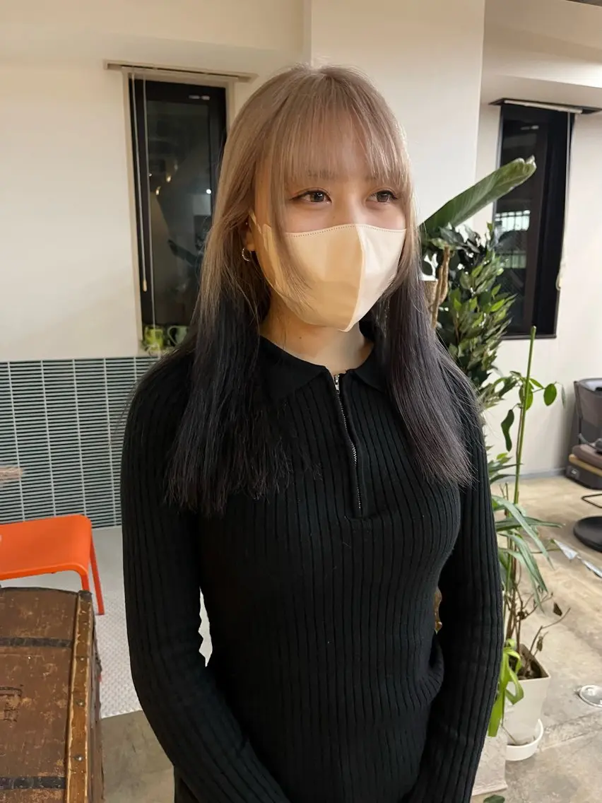 セミロング カラー ブリーチ カット ヘアカラー トリートメント 🩷ハイトーン透明感 レイヤー🩷ユリカのヘアスタイル