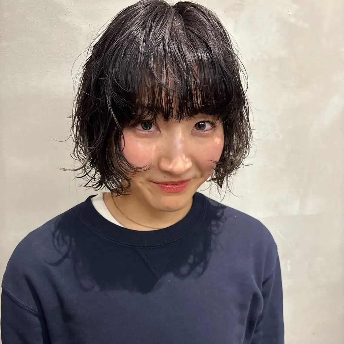 ミディアム 瑠己杏 :ボブ/ ハイトーンワンカラーのヘアスタイル