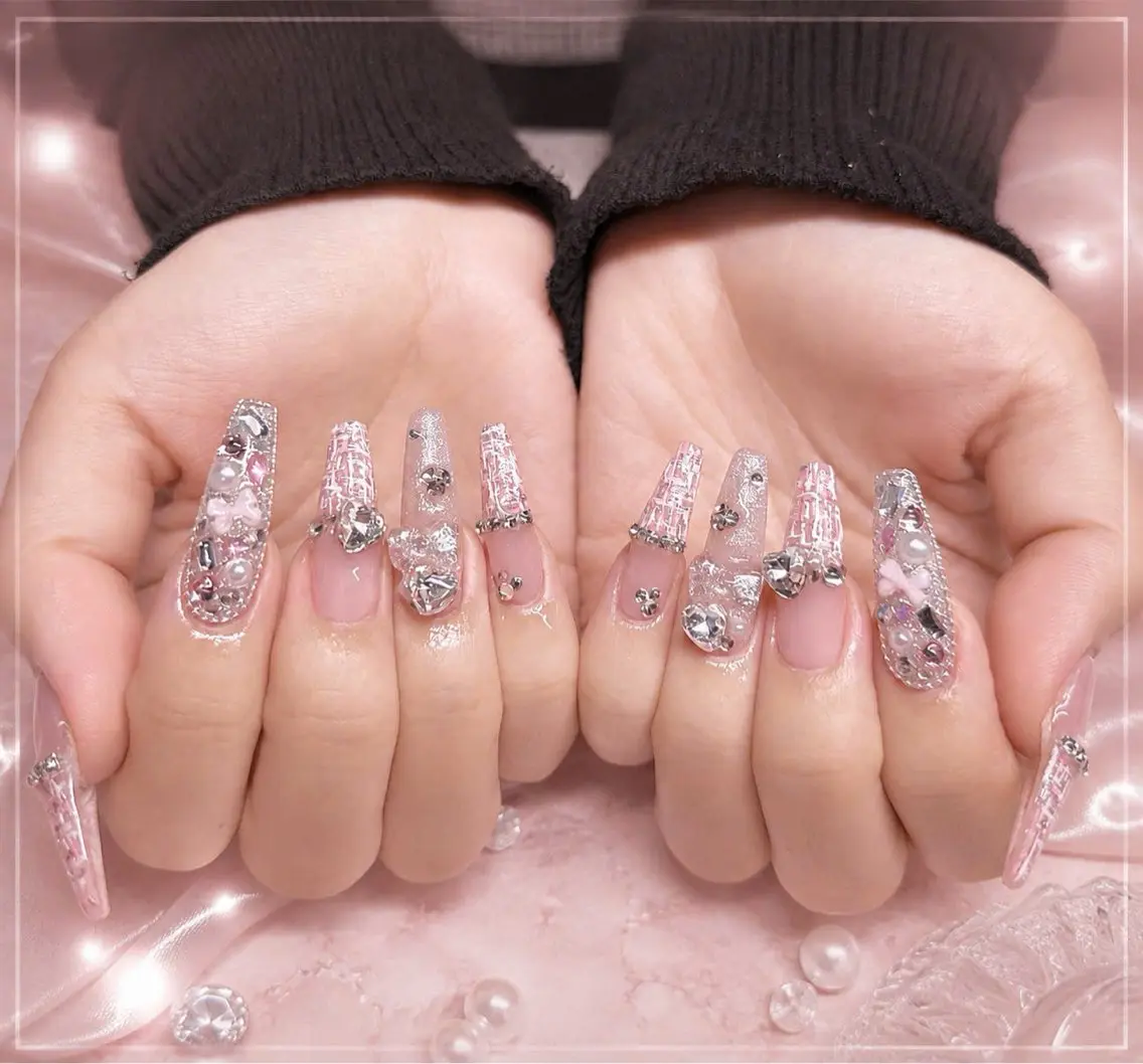 ネイル アートネイル オーロラネイル クリアネイル 長さ出し フレンチネイル ハンドネイル HOT Nail Salonのネイルデザイン