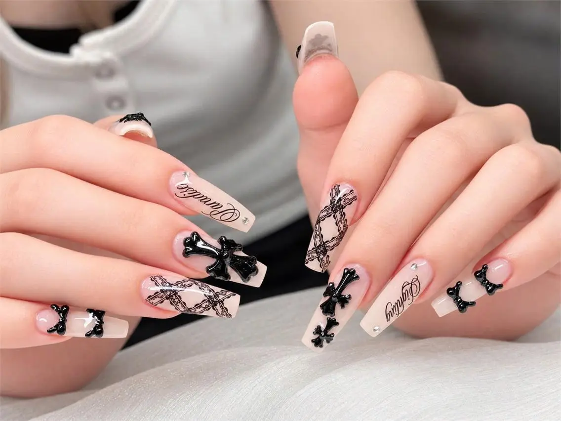 ネイル オーロラネイル ブルー チークネイル 長さ出し フットネイル ハンドネイル NAILS168 池袋西口駅前店のネイルデザイン