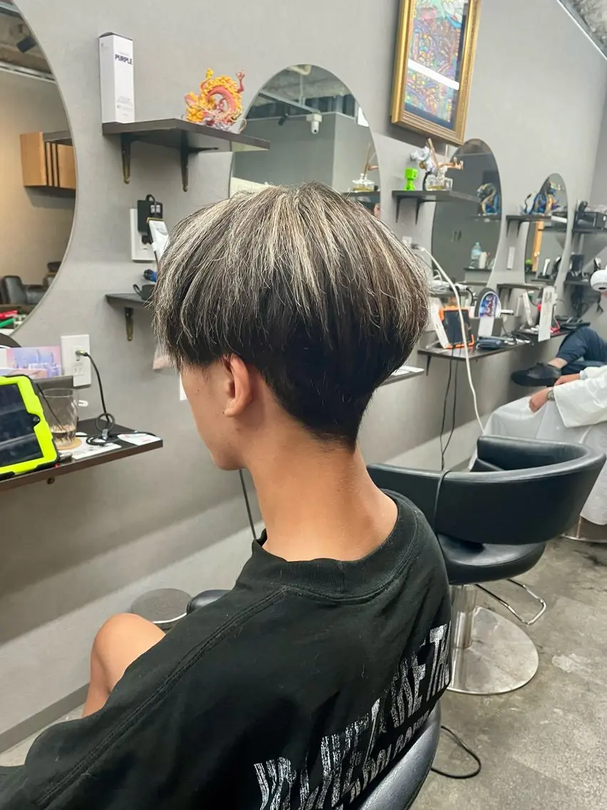 カラー メンズ カット ヘアカラー ヘアセット 🌻ミラクル美容師 🌻✨クッポ✨のヘアスタイル
