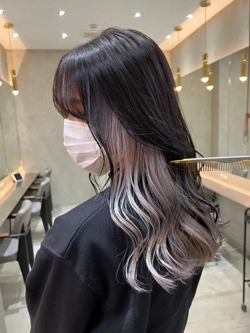 ロング カラー ベージュカラー ホワイトベージュ カット ヘアカラー トリートメント ブリーチ特化 梅田本多翔のヘアスタイル