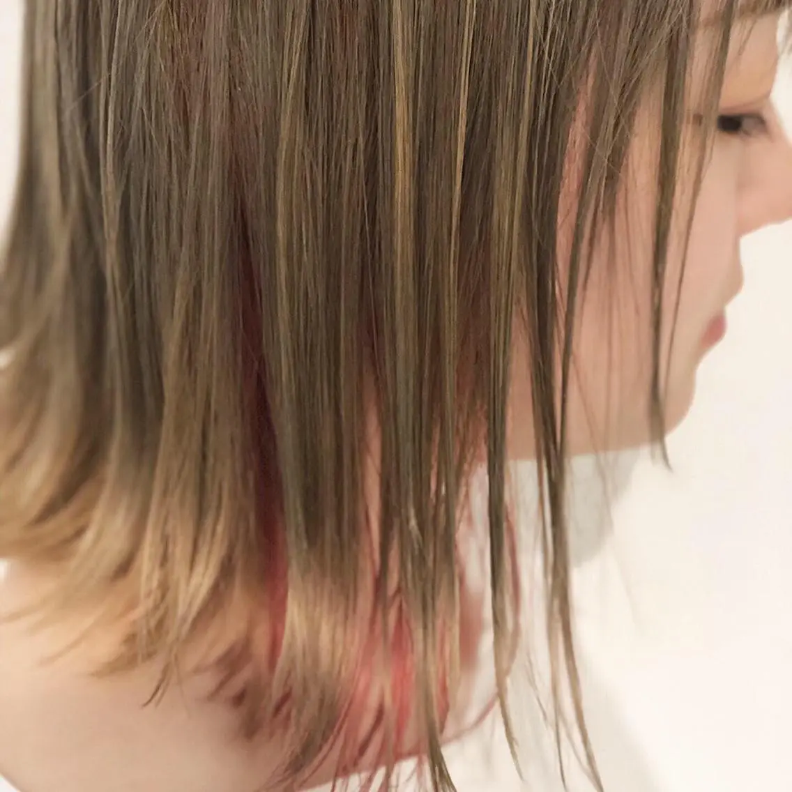 ショート カラー ベージュカラー イヤリングカラー ピンクカラー 🌱初夏の透け感カ ラー🌱HIDEKAのヘアスタイル
