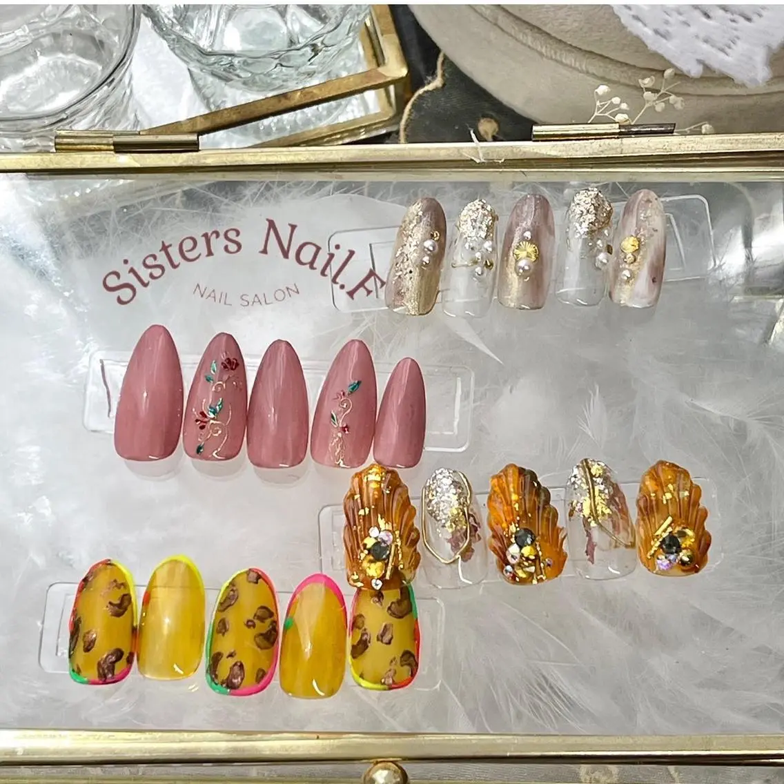 ネイル アニマル柄 アートネイル ブラウン ラメ(グリッター) sisters nail.fのネイルデザイン