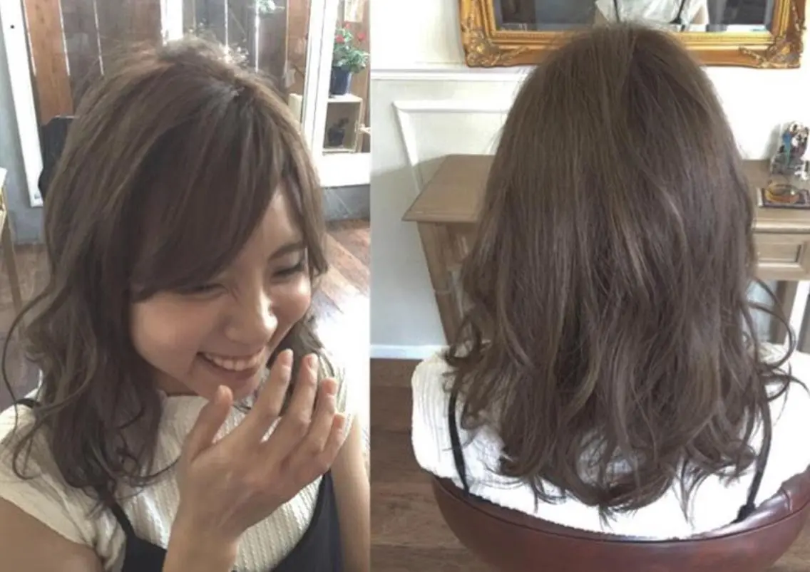 ミディアム セミロング カラー アッシュ ダブルカラー 松田 由貴のヘアスタイル