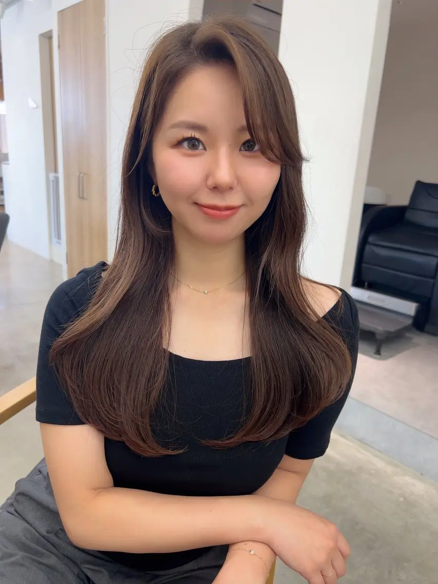 ロング カット ヘアカラー トリートメント vince. moekoのヘアスタイル